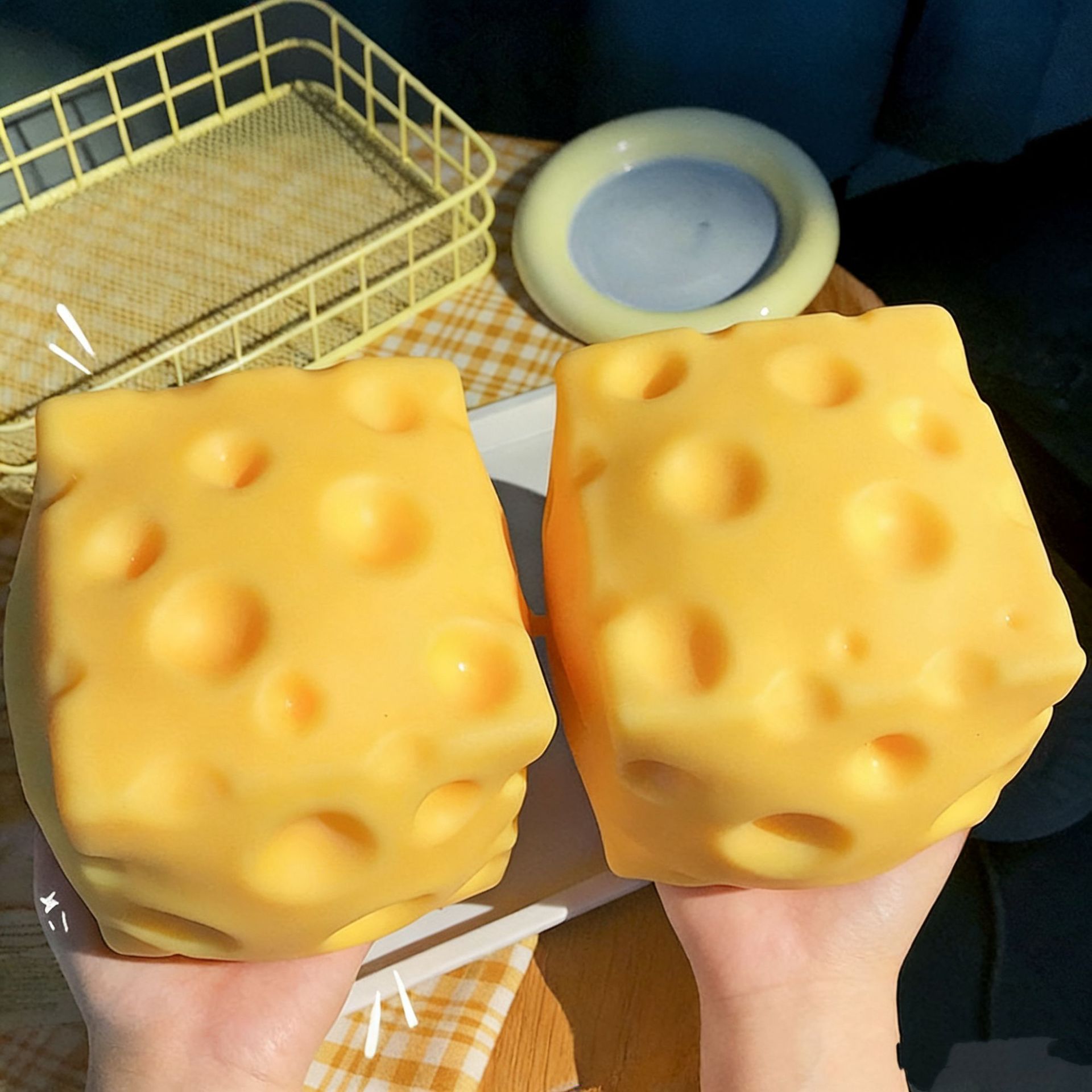 Squishy Sir 🧀 — Antistres Zalogajčić