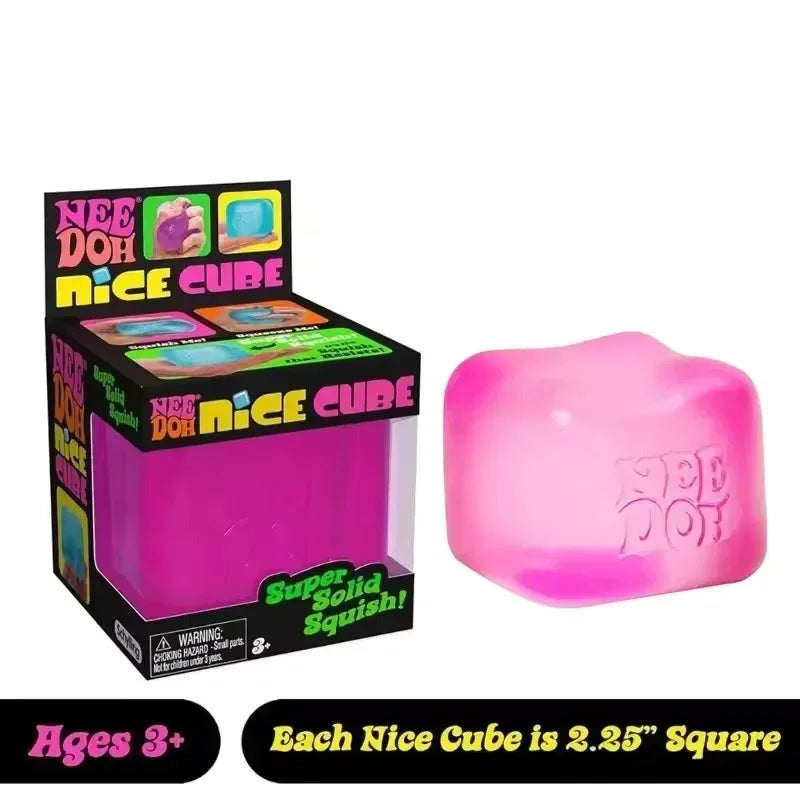 Nice Cube – plava kocka uz kutiju