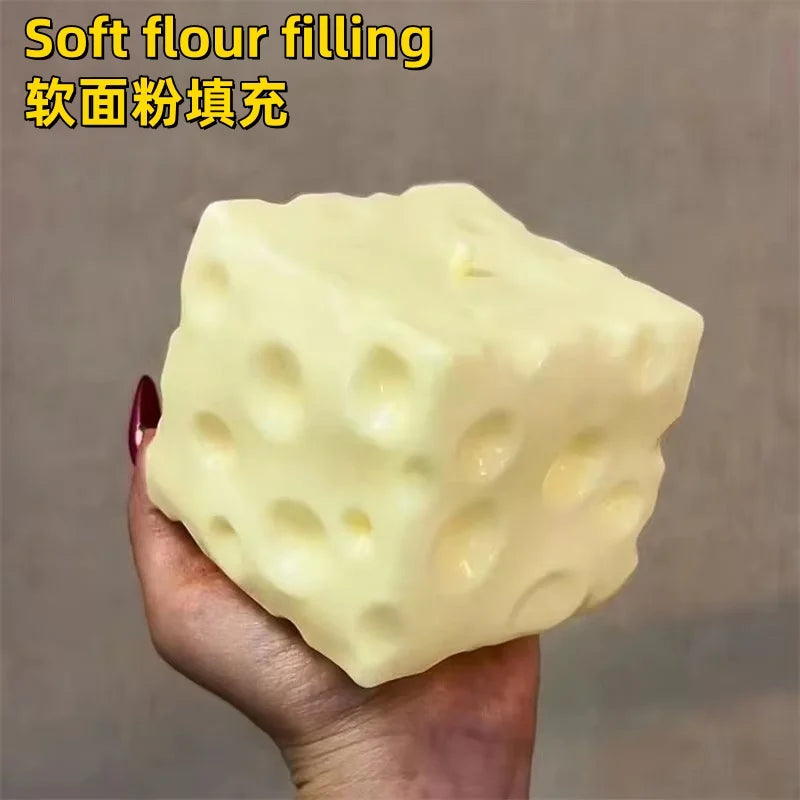 Squishy Sir Kocka Antistres 🧀 — Trigonometrijska Slatka