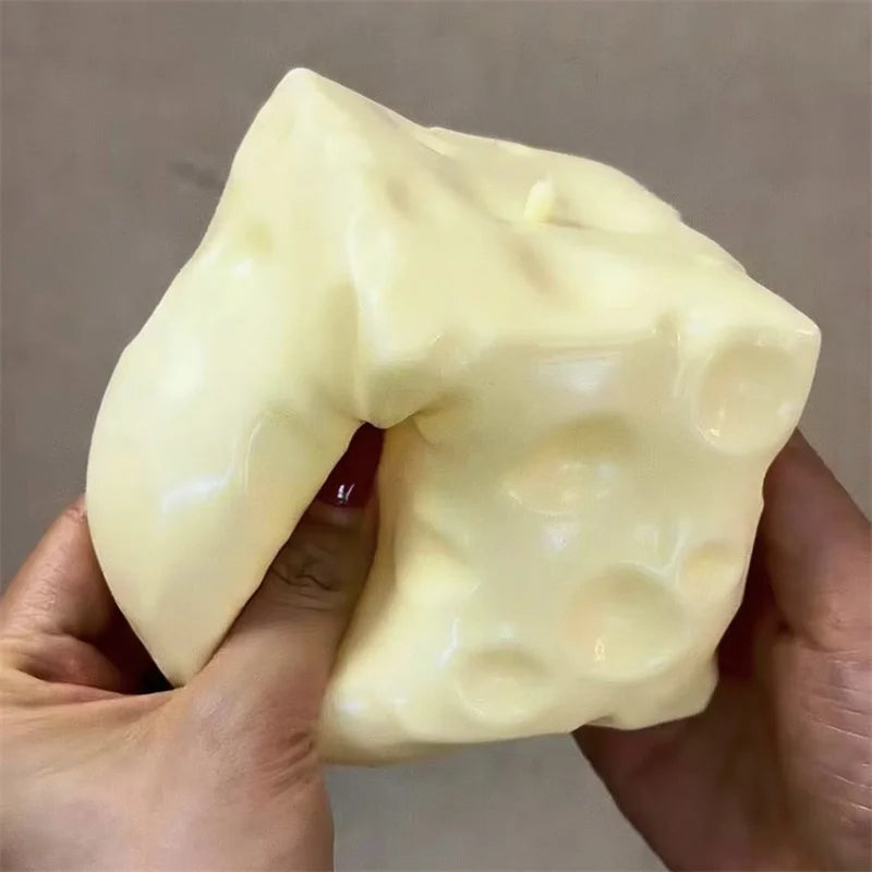 Squishy Sir Kocka Antistres 🧀 — Trigonometrijska Slatka
